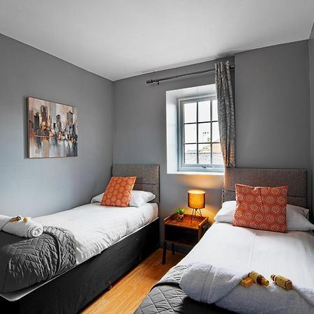 Apartament The Glyndwr - Berwyn House Wrexham Zewnętrze zdjęcie