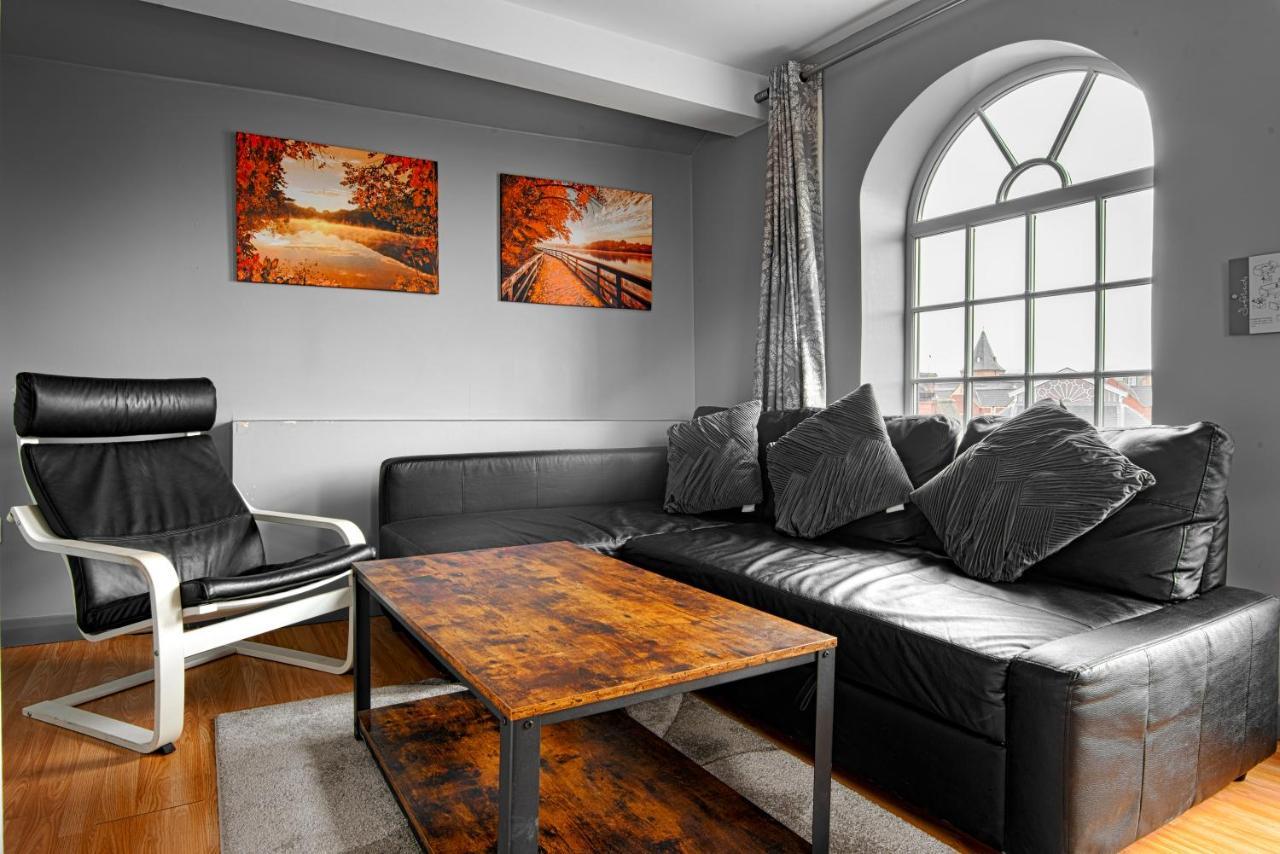 Apartament The Glyndwr - Berwyn House Wrexham Zewnętrze zdjęcie